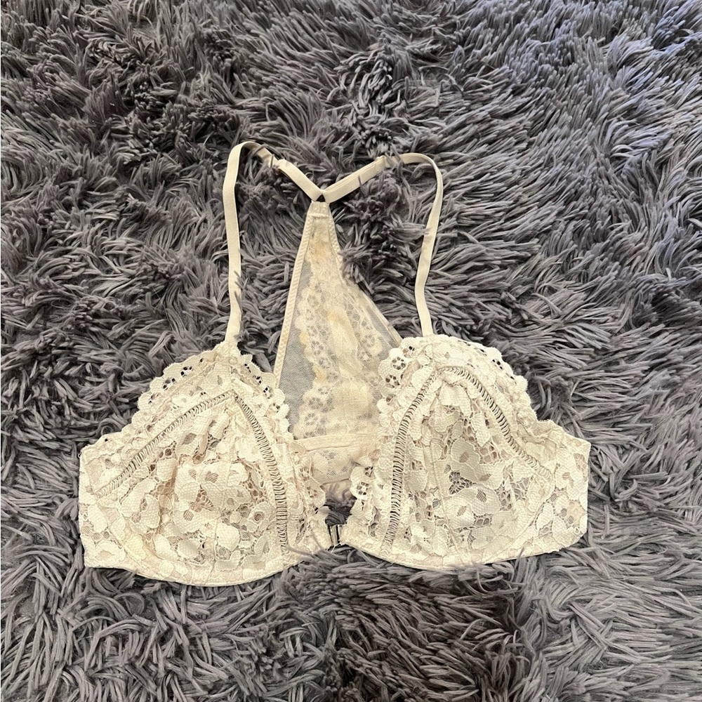 Victoria secret body by victoria lace bra size 34c